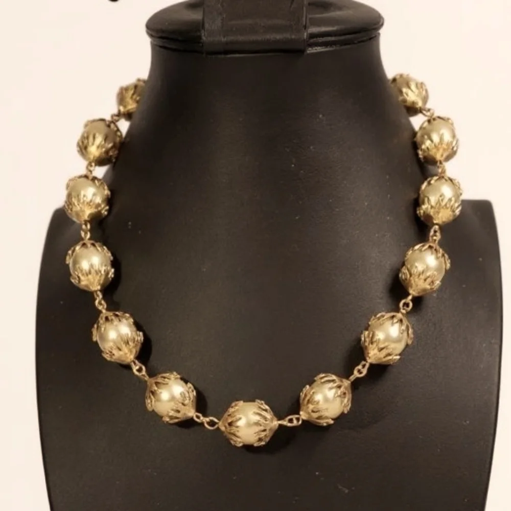 Weekend Max Mara Gold Faux Pearl Statement Necklace Designer Bold - Picture 2 of 4